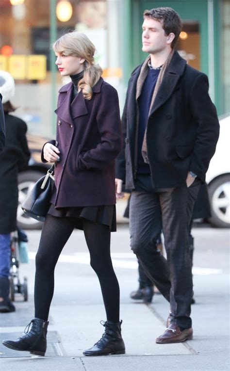 Taylor Swift And Brother Austin Spotted Shopping In New York City E