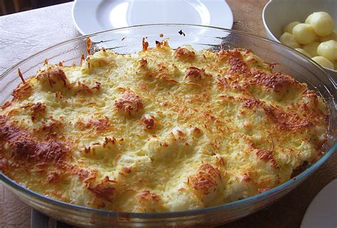 Ein megainteressantes rezept für käseliebhaber. Blumenkohlauflauf mit Gehacktem | Rezept | Blumenkohl auflauf, Blumenkohl auflauf mit ...