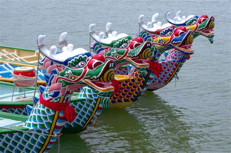 Aren't the details of the illustrations. The Dragon Boat Festival - The Inside Track