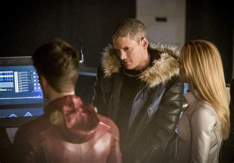 Dc Shows Crossover Sneak Peek And Photos From “crisis On Earth X” The Tv Addict