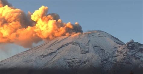 Major Eruption In Mexicos Popocatepetl Volcano