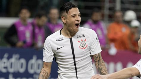 Born in são paulo, arana was a part of corinthians youth squads for. Desafio do 'sim ou não': Guilherme Arana se vê como melhor ...