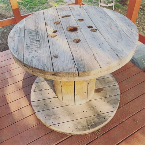 17 Diy Wooden Spool Ideas For Rustic And Vintage Garden Decoration