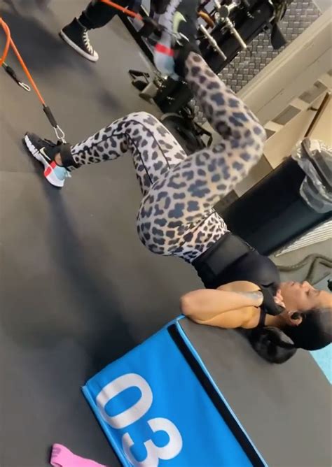 rapper future s ex joie chavis shows off her toned booty in sizzling workout video