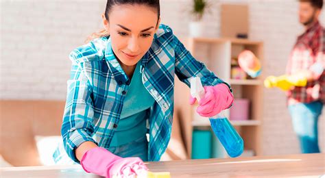 Los trucos caseros más populares y efectivos para limpiar la casa