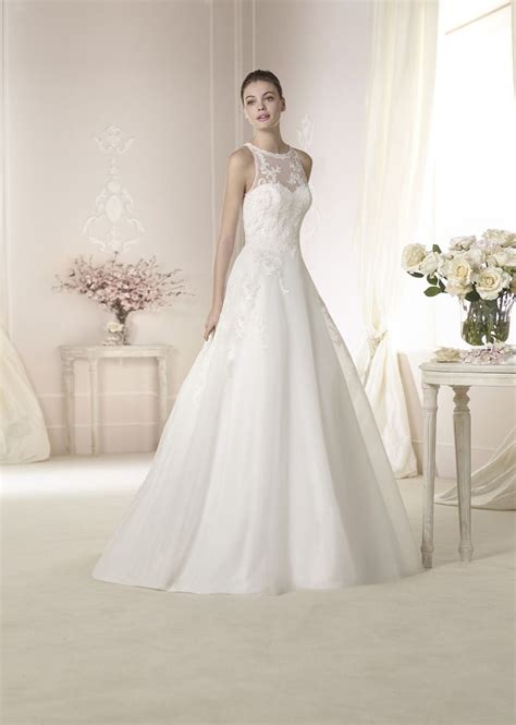 My name is robert benjamin and my mission is simple. Brautkleid Dantoine aus der White One Brautmoden ...