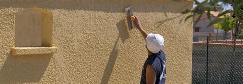 Crépi sans isolation, crépi avec isolation : Comment refaire le crépi sur les murs de sa maison ...