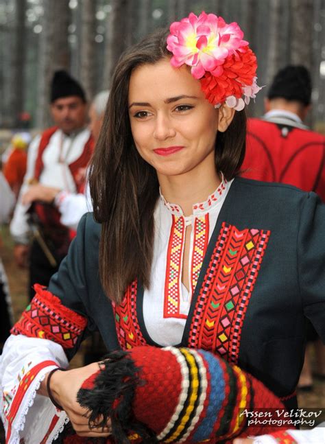 Асен Великов фотографът който възражда българското bulgarian women native american models
