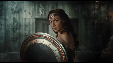 Justice League New Pic Plus Wonder Woman Details Daily