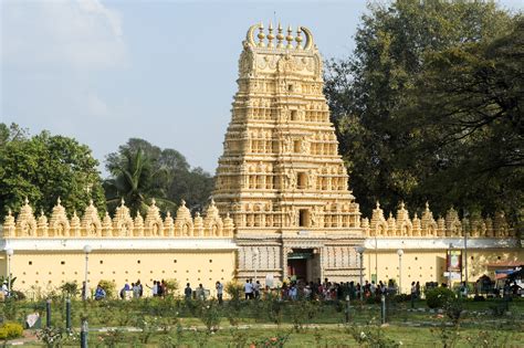 Chamundeshwari Temple One Of The Top Attractions In Mysore India