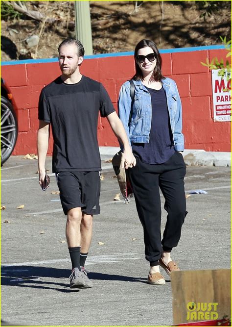Anne Hathaway Steps Out After Pregnancy News Revealed Photo 3518227