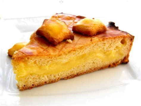 Gâteau basque à la crème pâtissière et au beurre demi-sel