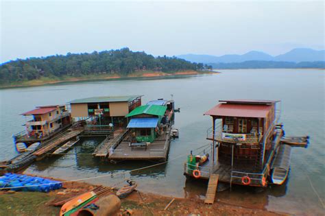 We serve interesting package of speed boat, house boat and other activities with affordable price when you come to tasik kenyir. Kaki Travel: From Malaysia to the World with Khairuddin ...