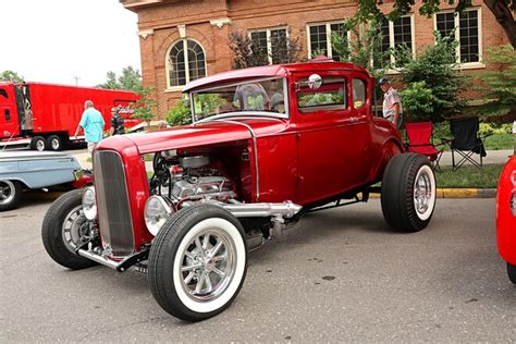 Back To The 50s Action From Americas Largest Street Rod Show