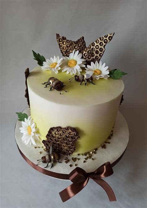 Bees For Beekeepers Decorated Cake By Jitkap Cakesdecor