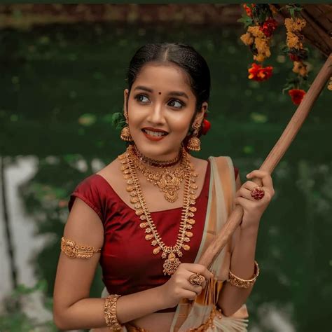 Anikha surendran, also known as baby anikha, is an indian actress known for her work in the malayalam and tamil film industries. Anikha Surendran Photos : Pictures, Latest Images, Stills ...