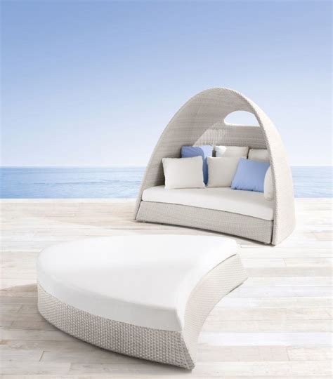 The Igloo Daybed Has A Back Window Small Fence Horizontal Fence Front Yard Fence Farm Fence