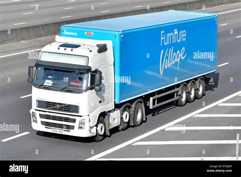 Articulated Lorry Hi Res Stock Photography And Images Alamy
