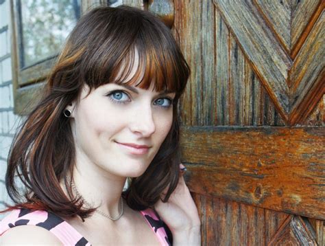 This coloring technique is used on short hairstyles ranging from bob cuts, pixie cuts to lob cuts. Ombre Hair with Bangs: 10 Brilliant Ways to Wear This Bold ...