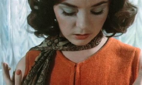 ulrike butz liebe in drei dimensionen 1973 04 crochet necklace choker necklace necklace