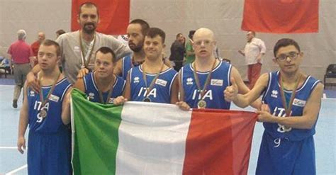 La carpegna prosciutto basket pesaro comunica di aver risolto consensualmente il contratto che la. Basket, l'Italia è campione d'Europa | Radio Deejay