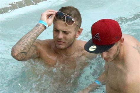 Jack Wilshere And Joe Hart Hang Out At A Las Vegas Pool Party Mirror Online