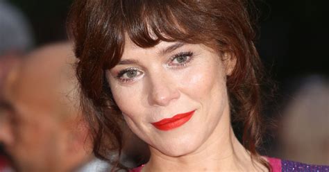 Anna Friel Strips Naked For Lesbian Scenes 23 Years After Tvs First