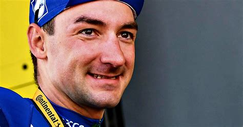 He won stages in giro d'italia and la vuelta, and general classification of dubai tour 2018. Ciclismo, Elia Viviani è campione d'Europa: battuto in una ...