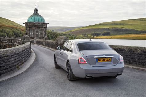 6 Things I Learned From Wafting Around In The New Rolls Royce Ghost
