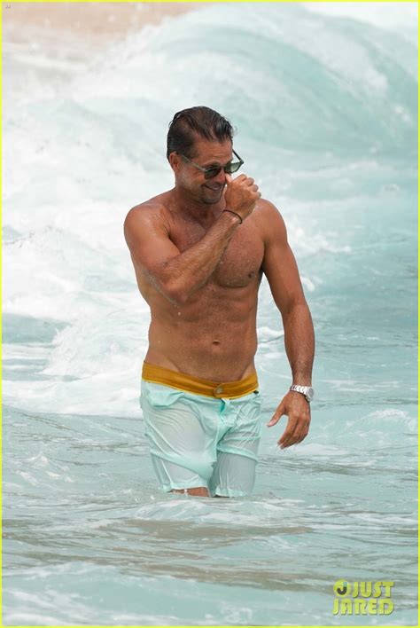 Baywatch S David Charvet Shows Off Hot Body While Shirtless At The