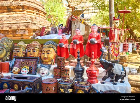 Myanmar Handicrafts Hi Res Stock Photography And Images Alamy