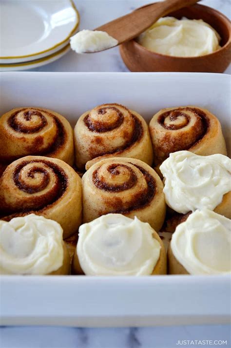 Beat room temperature 8 oz cream cheese or vegan basic cinnamon roll glaze: Cinnamon Rolls With Cream Cheese Icing Without Powdered ...