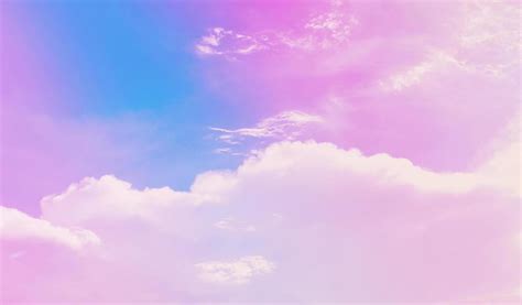 Cielo Rosa Pastel Para El Fondo Hermosas Nubes Románticas De Ensueño