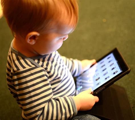 Empresarios De Apple Mencionan Riesgos Niños Usen Celulares