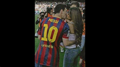 Best Kisses From Lionel Messi And His Girlfriend Antonella Roccuzzo