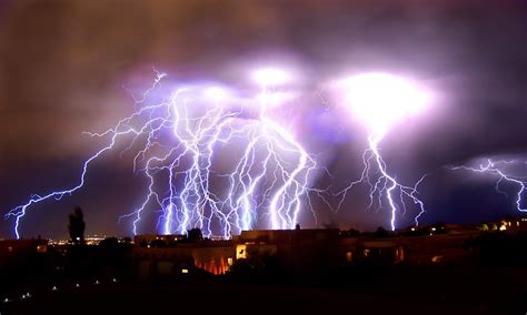 It Does Strike Twice Tour Guide Captures Amazing Images Of Lightning