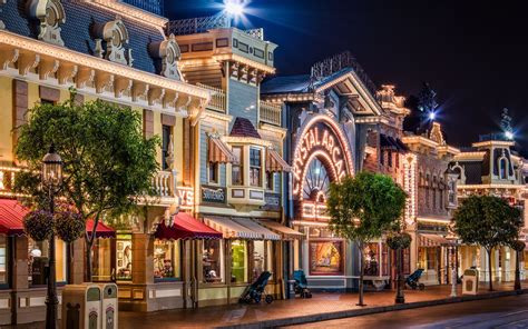 Disneyland Main Street Wallpaper