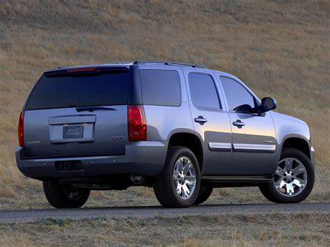 The manufacturer's suggested retail price excludes destination freight charge. GMC Yukon specs & photos - 2008, 2009, 2010, 2011, 2012 ...