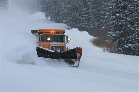 Snow Plow Safety Safety Toolbox Talks Meeting Topics