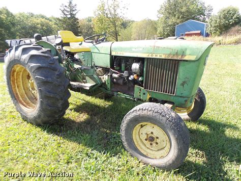 John Deere 1520 Tractor In Fayette Mo Item Dt9974 Sold Purple Wave