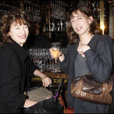 Jane Birkin La Biographie De Jane Birkin Avec Gala Fr