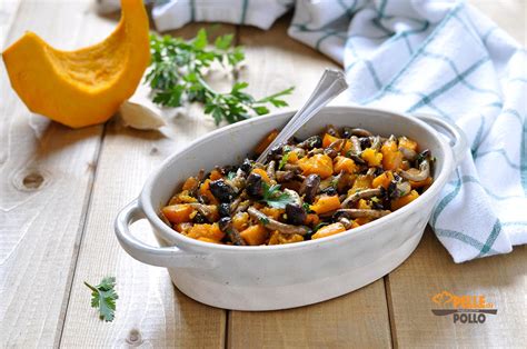 Funghi non hanno foglie, fiori o clorofilla e non sono autotrofi bensì eterotrofi, pertanto (nonostante sembri ovvio) appartengono ad un regno a sé stante detto regno dei funghi e non a quello delle piante superiori. Contorno di zucca e funghi pioppini - Pelle di Pollo