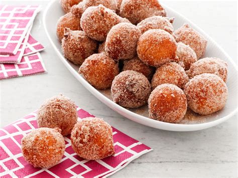 Making these treats is a breeze. 20+ Fall Dessert Recipes | Fall Dessert Ideas for Dinner ...