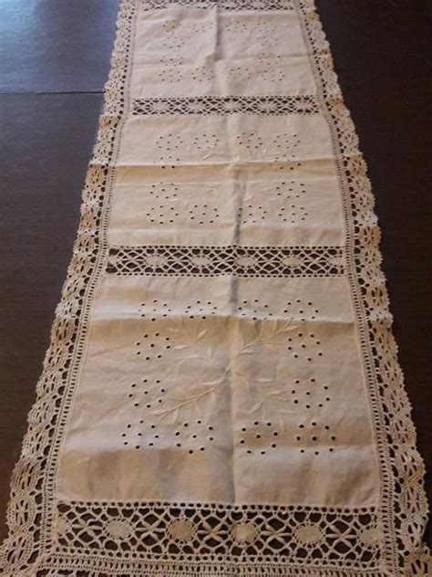 Handmade Vintage Linen Table Runner Doilies Hand Embroidery Etsy
