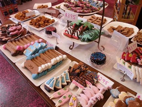 Tailgating halloween holiday decor fall hosting flowers & gifts photo center shop all. Woof Gang Bakery Jacksonville, FL has the best decorated ...