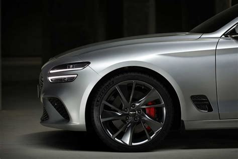 Genesiss First Station Wagon Official Image Released Genesis G70