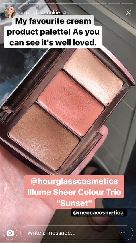 Cream Contour Palette Hourglass