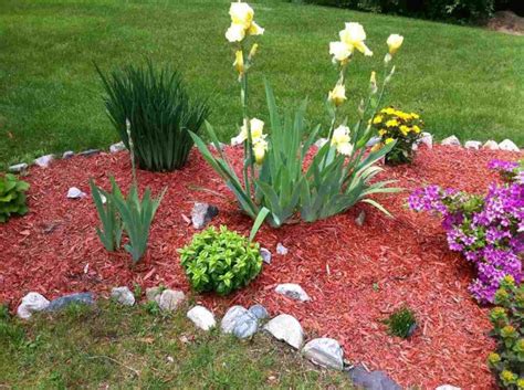 Zoning is one of the best garden landscaping ideas will make more use of all types of garden space: Outstanding Red Mulch Landscaping Ideas You Will Love To Copy