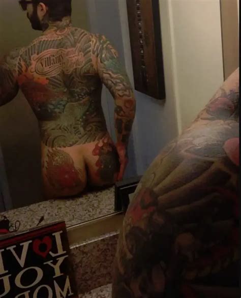 OMG His Butt UHGAIN Here S A Gallery Of All Of Alex Minsky S Recent