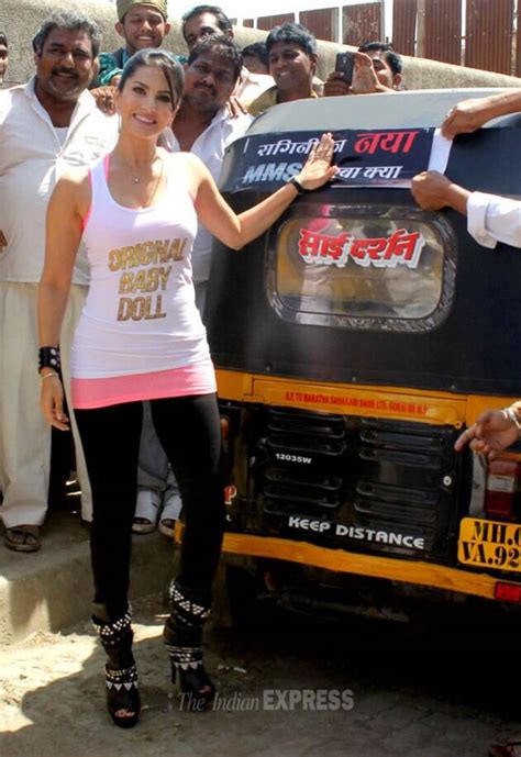 Sunny Leone Goes For An Auto Ride Entertainment Gallery Newsthe